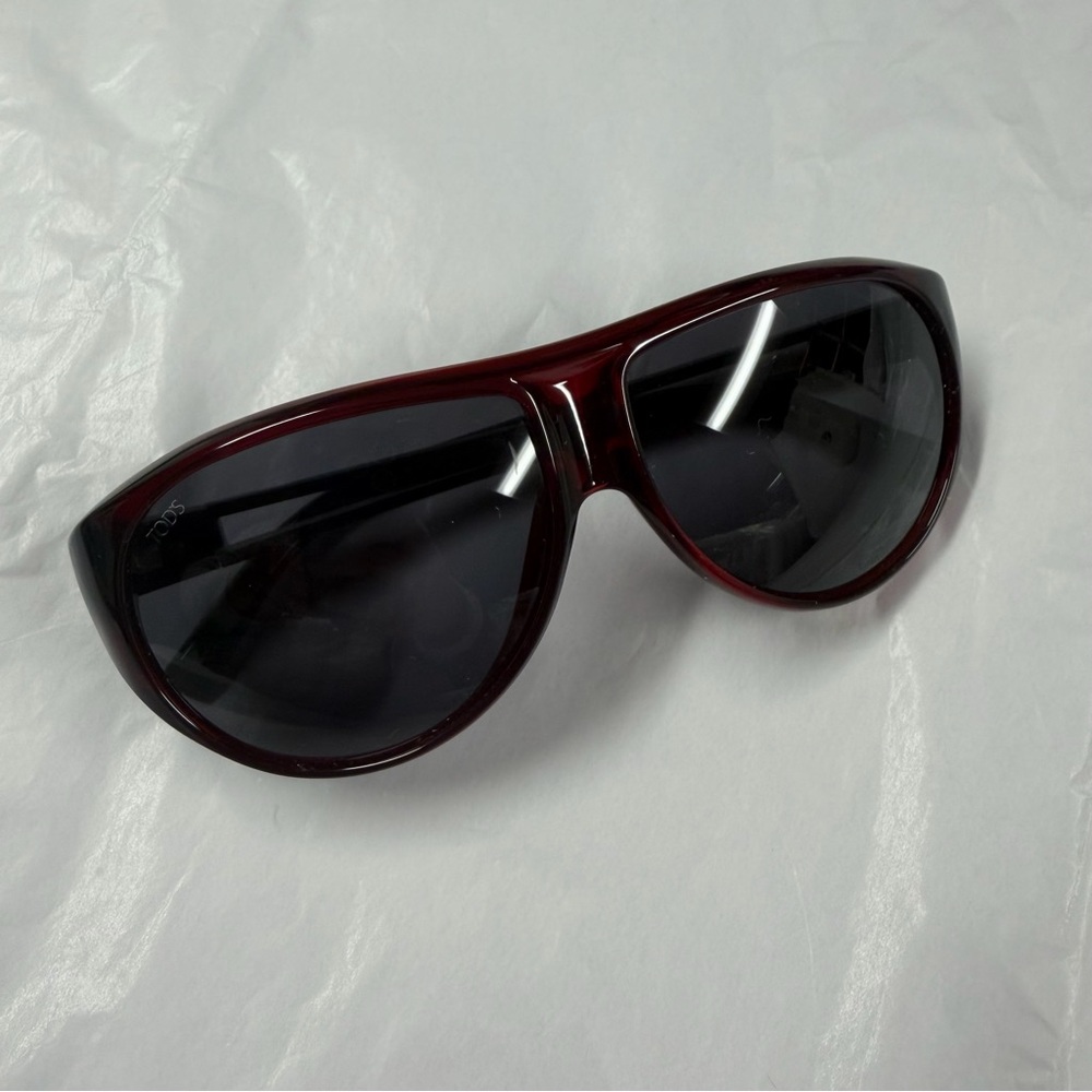 TODs Women’s TO44 Red Aviator Sunglasses with Gray Gradient Lenses
